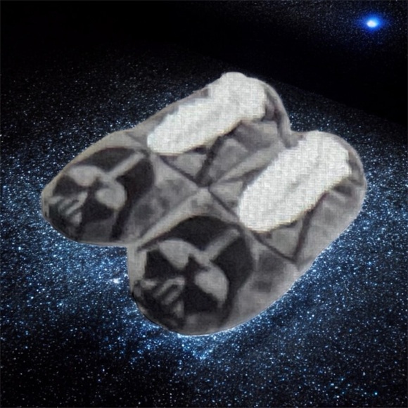 Vera Bradley Star Wars Cozy Life Slippers Size Large NWT - Picture 8 of 8